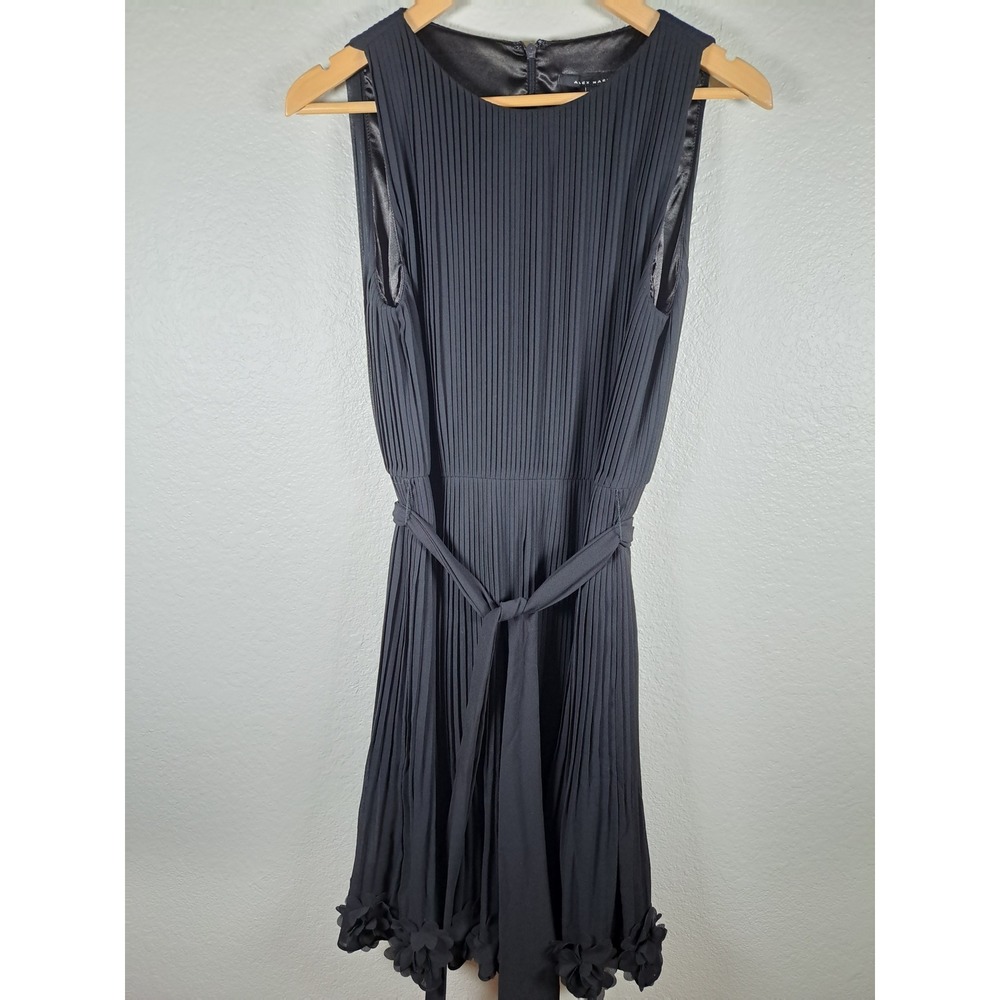 Alex Marie Black Pleated Sleeveless Cocktail Dress Floral Hem Size 10